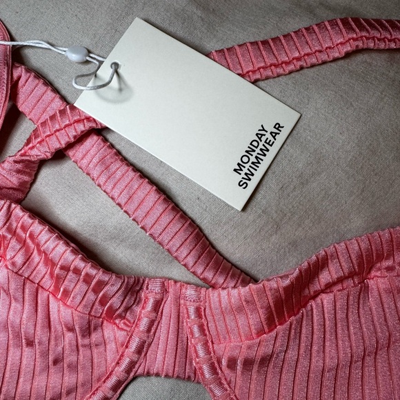 NWT Monday Swimwear bikini set Guava small medium - Picture 6 of 6